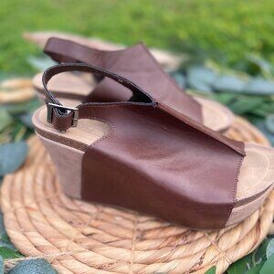 Yokie Wedge Sandals